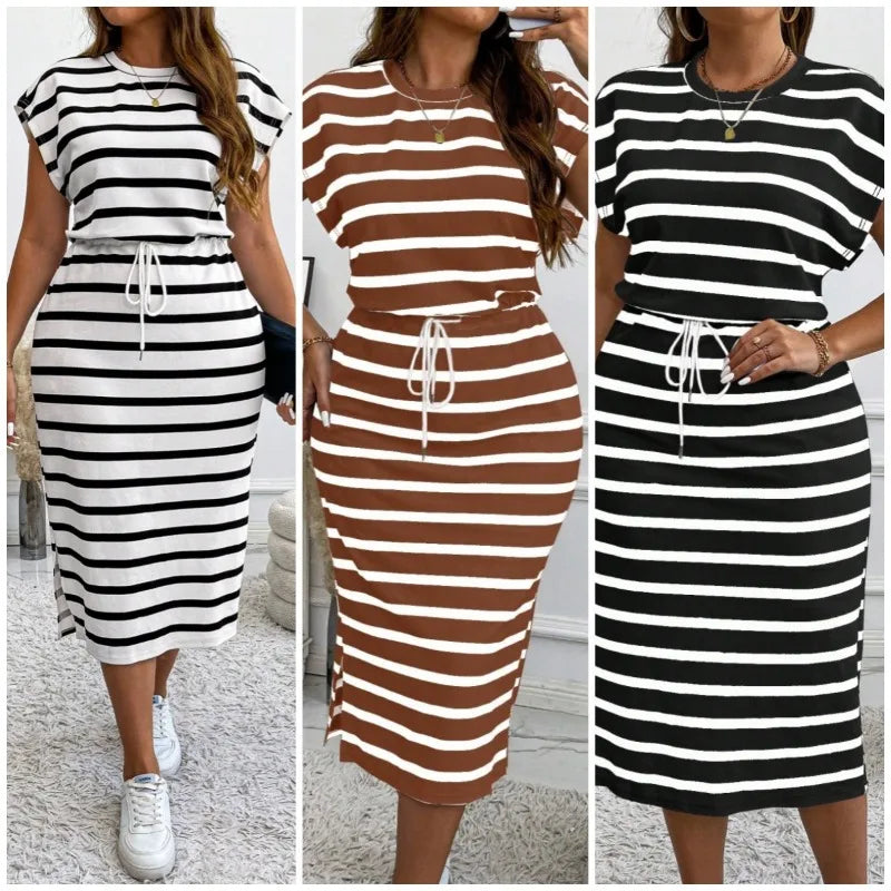 Vestido Almira™ com Estampa Listrada e Fenda Lateral Discreta