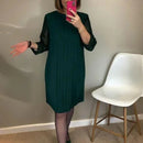 Vestido Alessandra™ com Detalhes em Pregas e Mangas Delicadas
